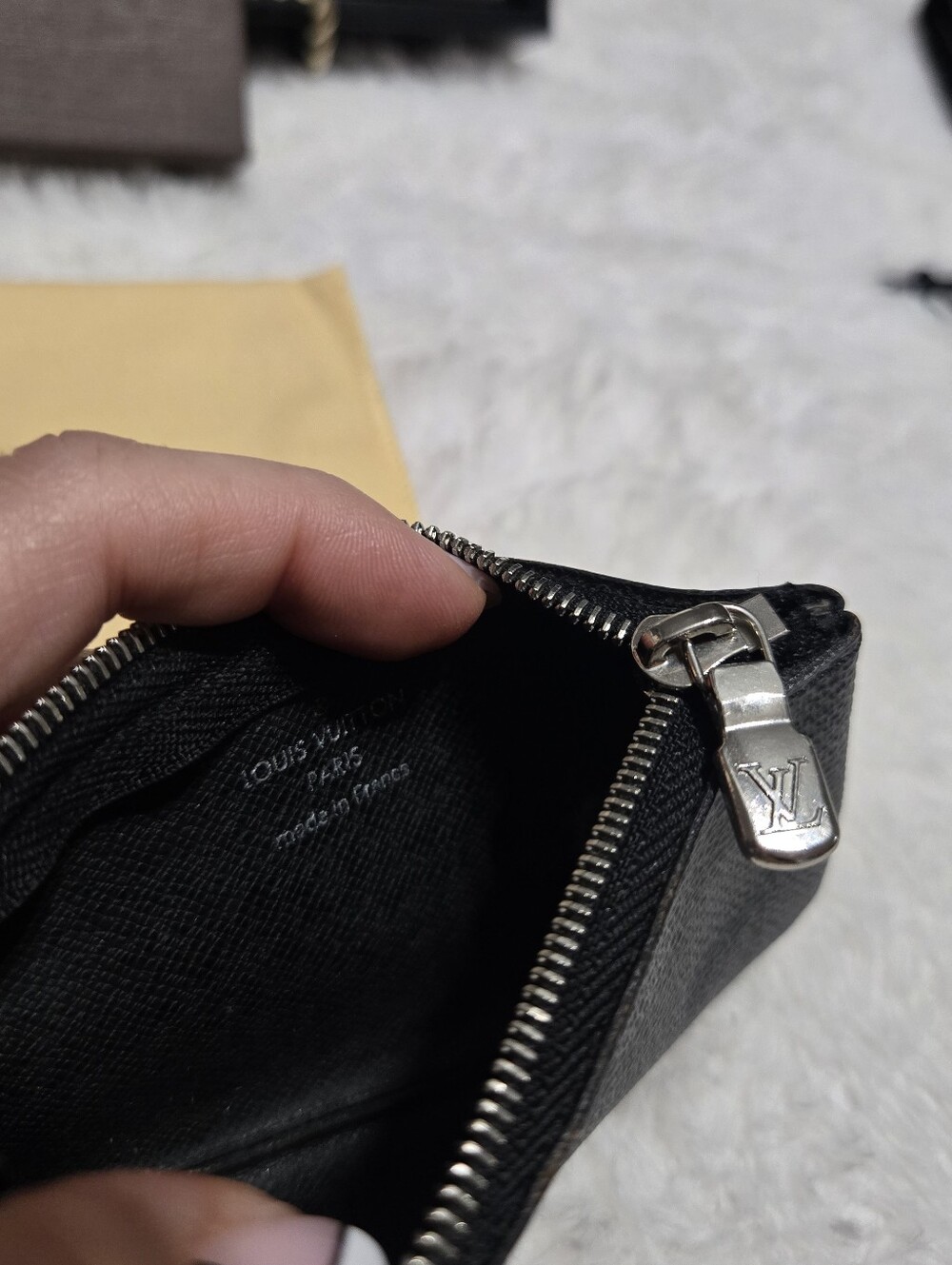 Louis Vuitton Damier Graphite Key Cles Excellent Condition - Picture 9 of 11